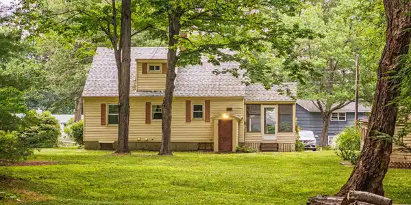 7 Tanglewood Drive