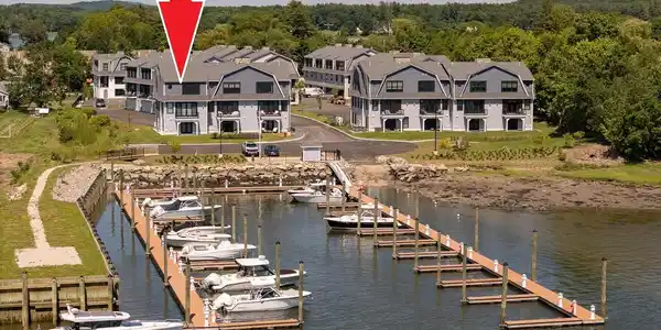 33 LITTLE BAY Drive