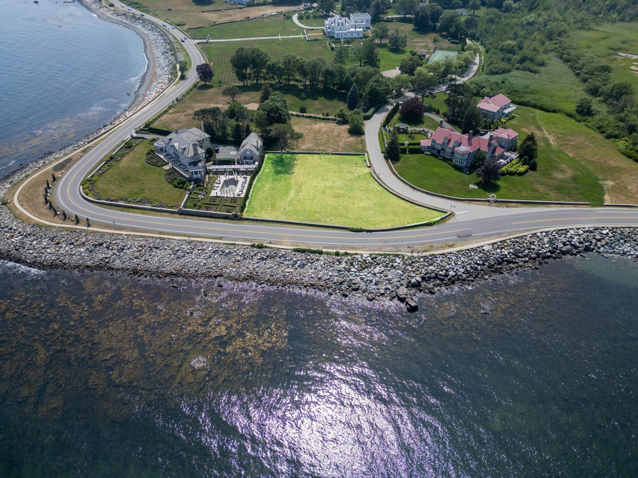 Image 3: Build your ocean front dream home