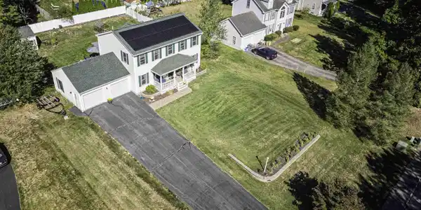 24 Conifer Commons