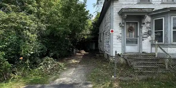 13 Monroe Street