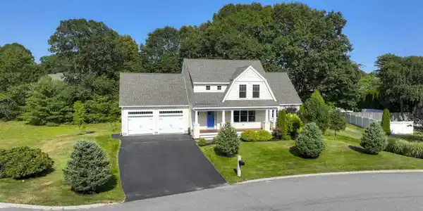 10 Hilliard Drive