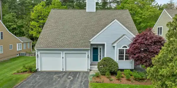 32 Drakes Landing