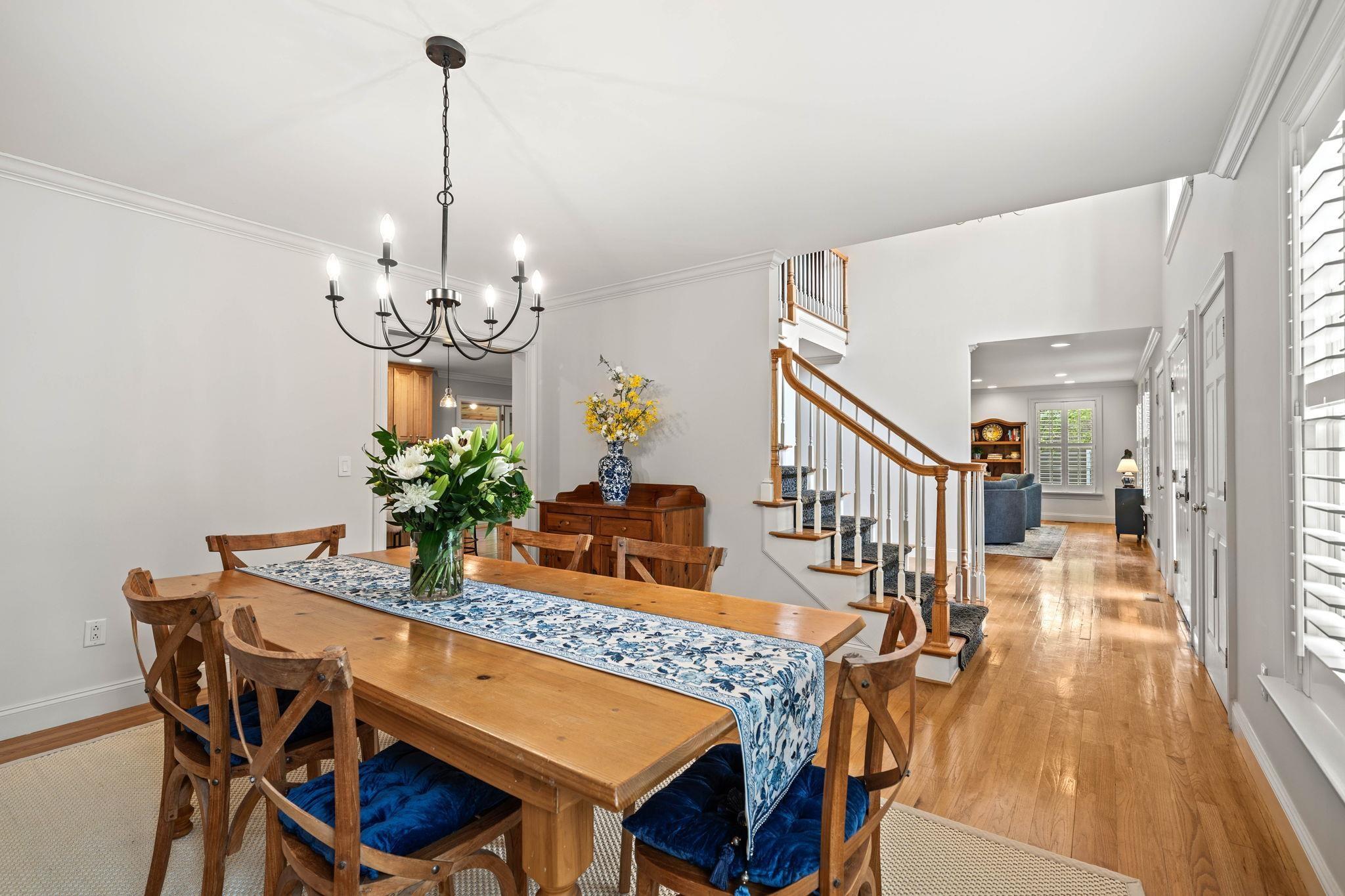 Image 4: Dining Room