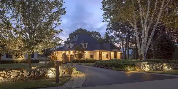 12 Runnymede Drive
