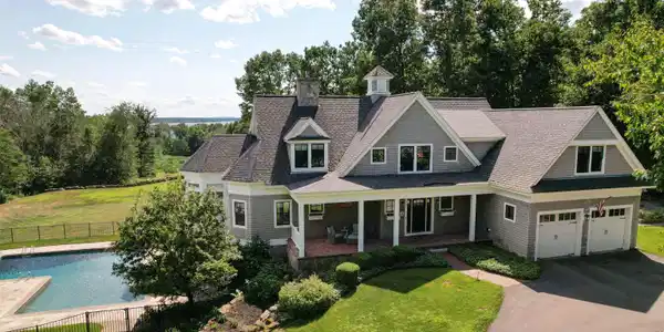 578 Bay Road