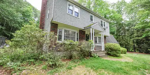 1 Woodridge Road