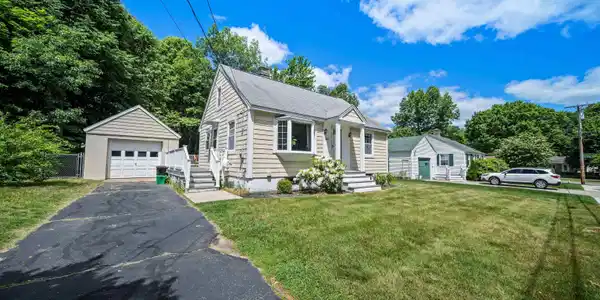 547 Colonial Drive