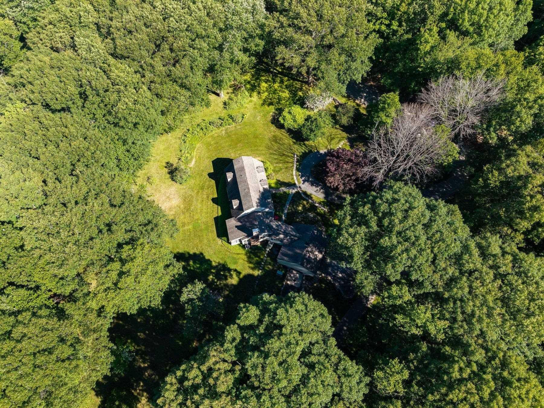 Image 2: 3 gorgeous acres