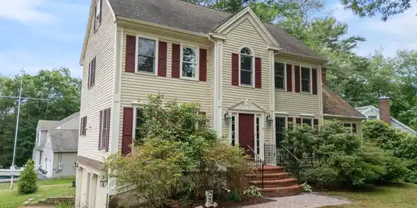 6 Dacotah Street