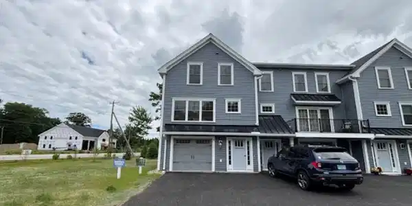 4 Thompson Way