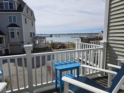 24 Harbor Road