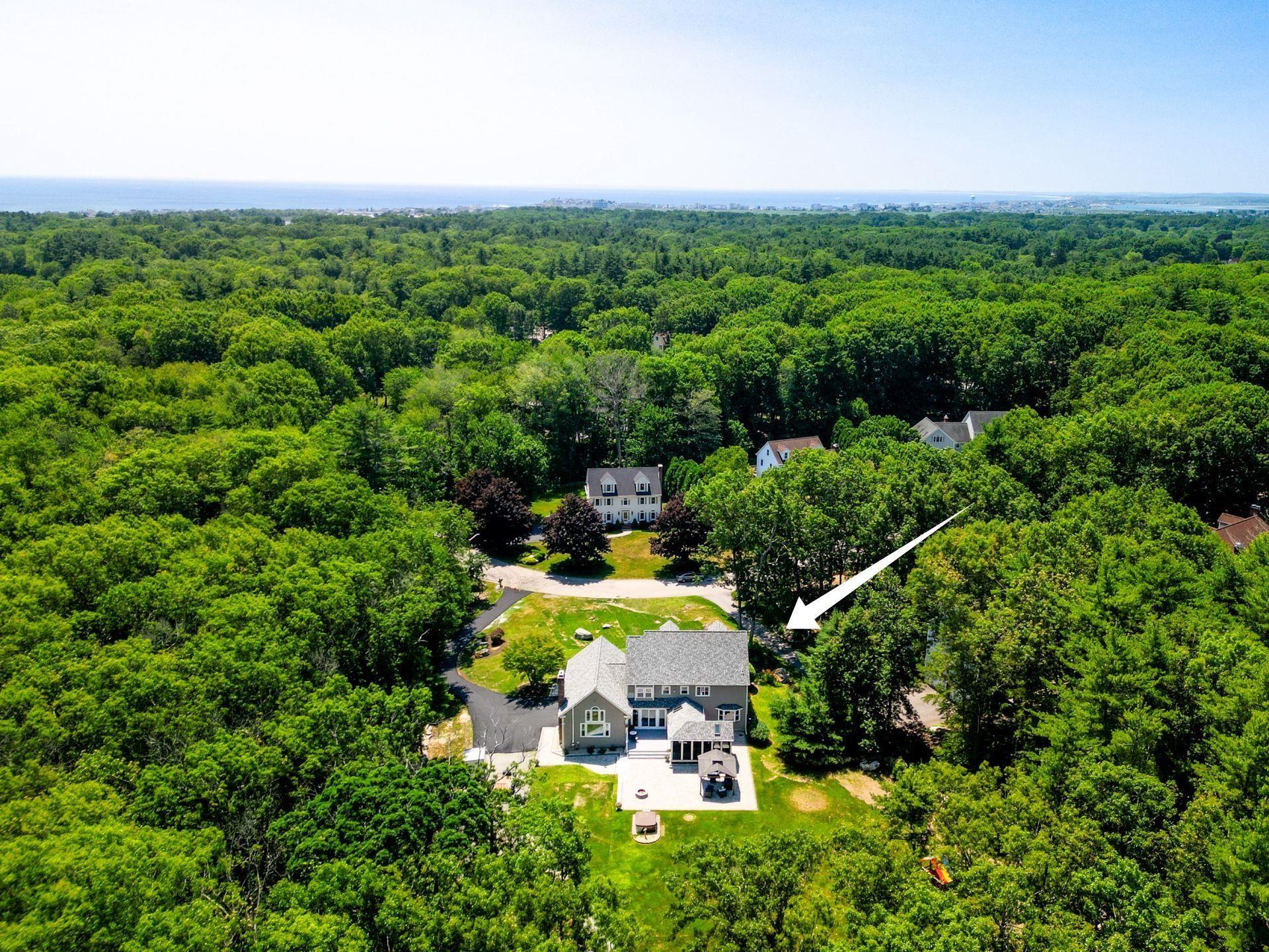 Image 3: An aerial view to the ocean