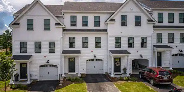 28 Northfield Drive