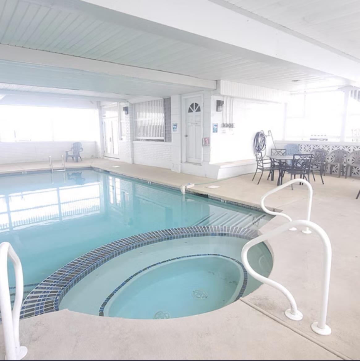 Image 1: Beautiful Private Pool