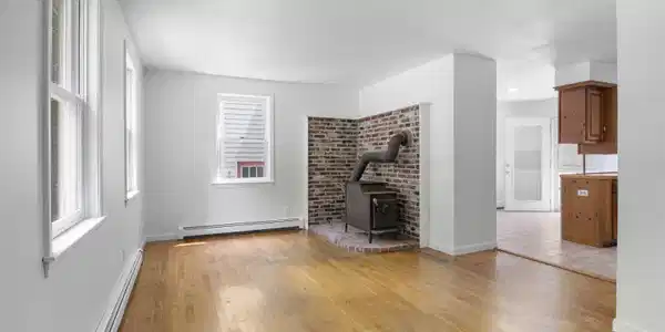 Image 4: Front Living Room Image 4: Front Living Room