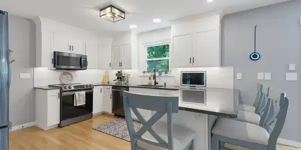 Image 2: Updated Kitchen & Hardwood Floors Image 2: Updated Kitchen & Hardwood Floors