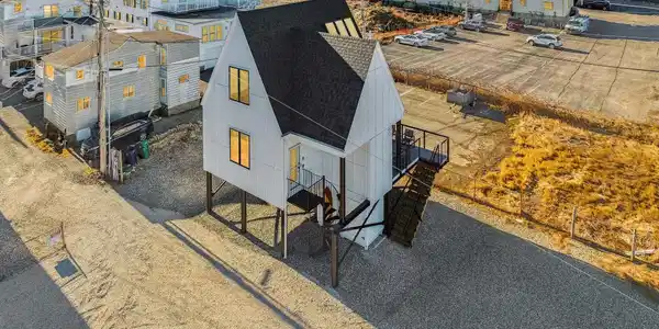 10 Anchor Street