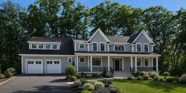 10 Stillwater Drive