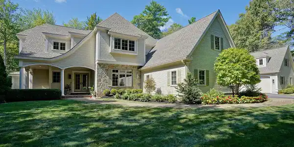13 Squier Drive