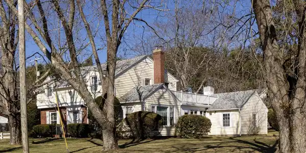 15 Glenwood Avenue