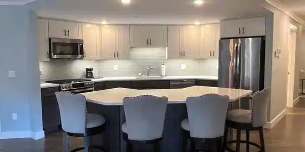 2075 Lafayette