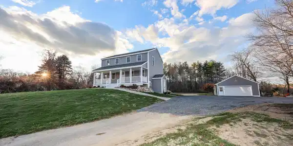 578 Rollins Road