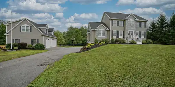 21 Falcon Lane
