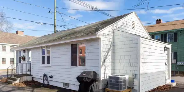 276 Maplewood Avenue