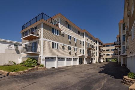 407 Ocean Boulevard