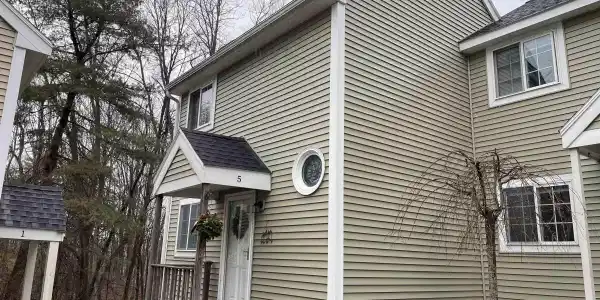 98 Henry Law Avenue