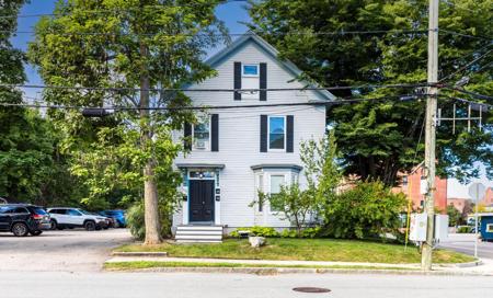 112 Cass Street