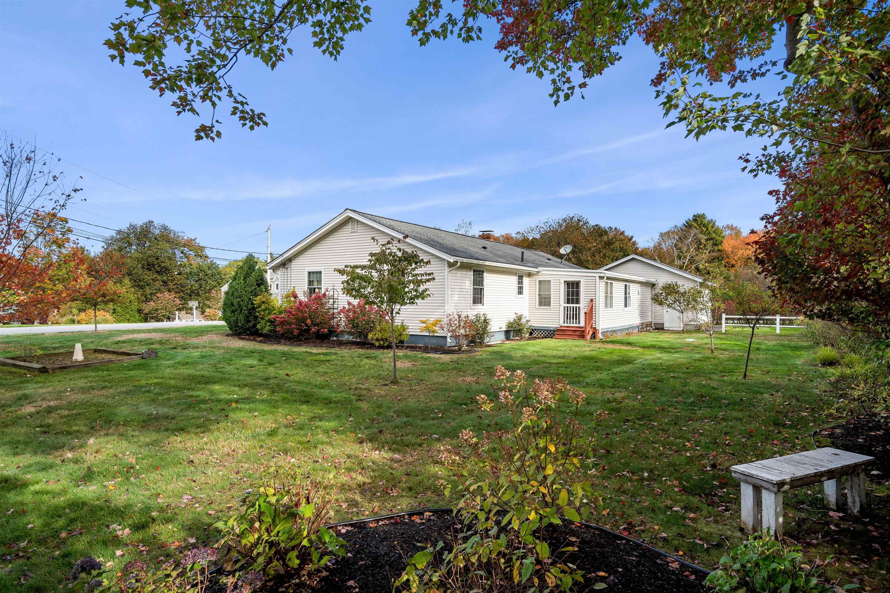 Image 4: Landscaping and Backyard