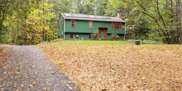 10 Merrill Lane