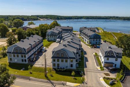 24 LITTLE BAY Drive