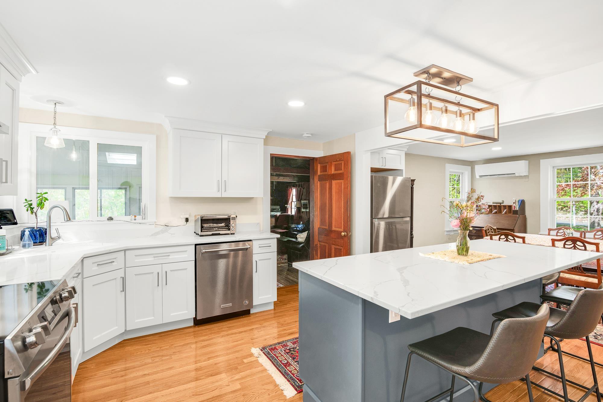 Image 2: Come see this home, you will not be disappointed!