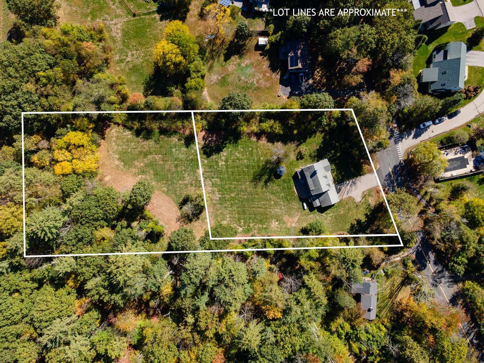 Image 1: Buildable Lot shown on Left Image 1: Buildable Lot shown on Left