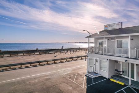 449 Ocean Boulevard