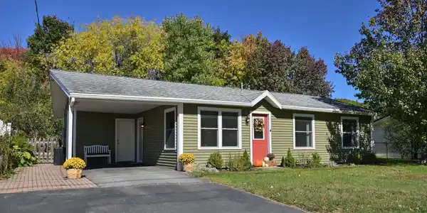 18 Middlebrook Road