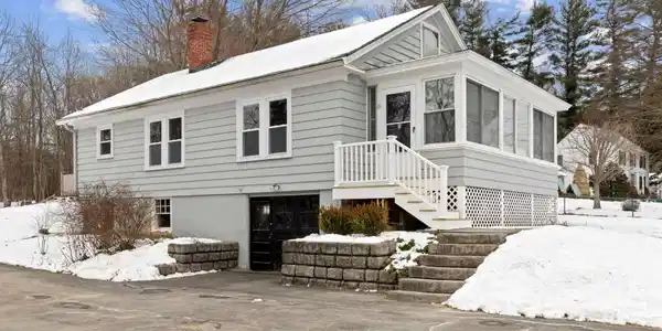 128 Dover Point Road