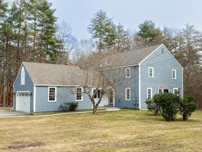 8 Falls Way