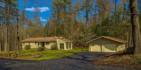 17 Foss Farm Road