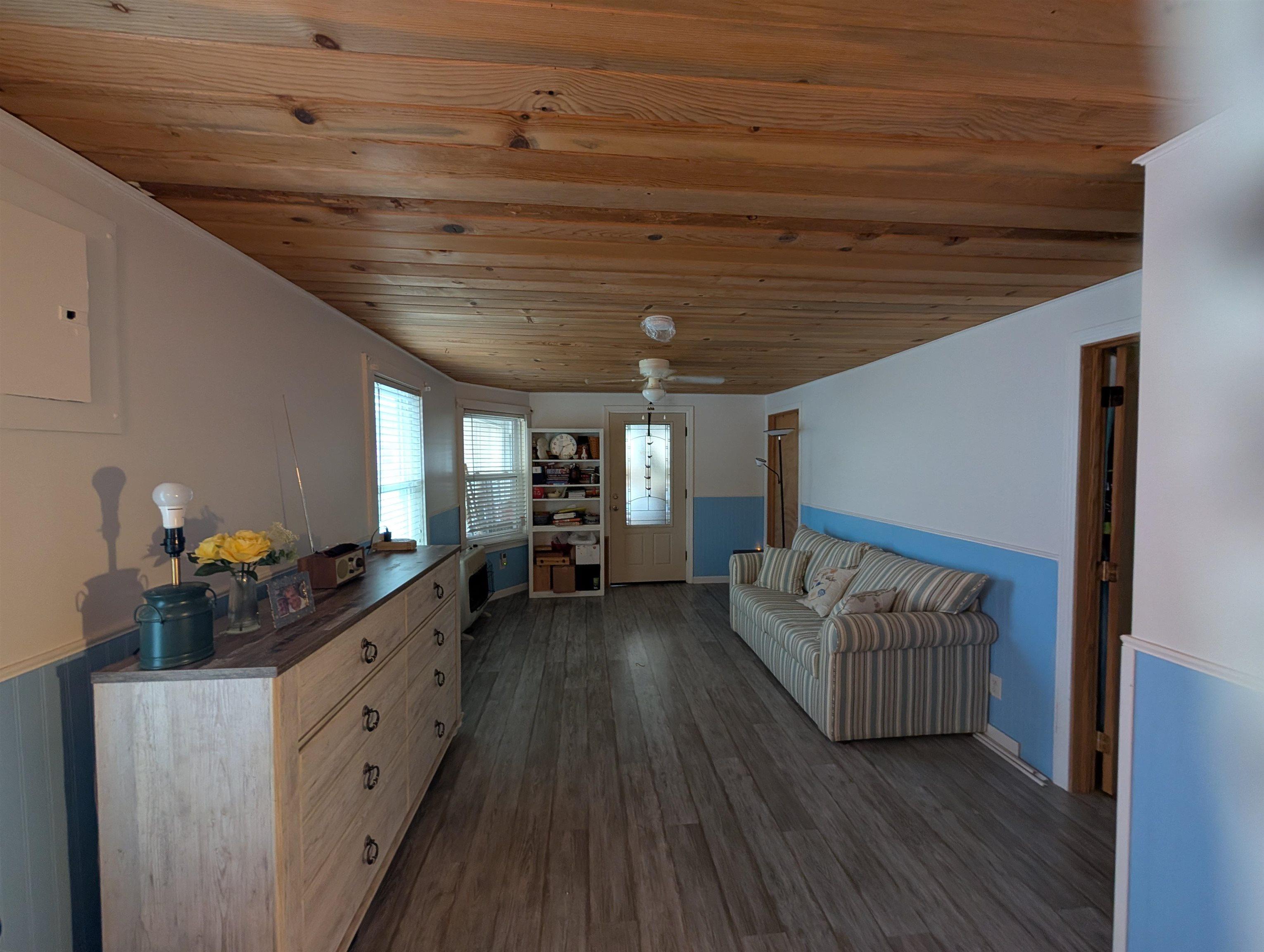 Image 3: living area