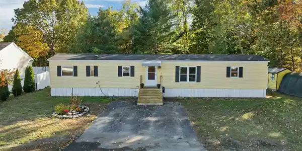 28 Brooks Road Extension