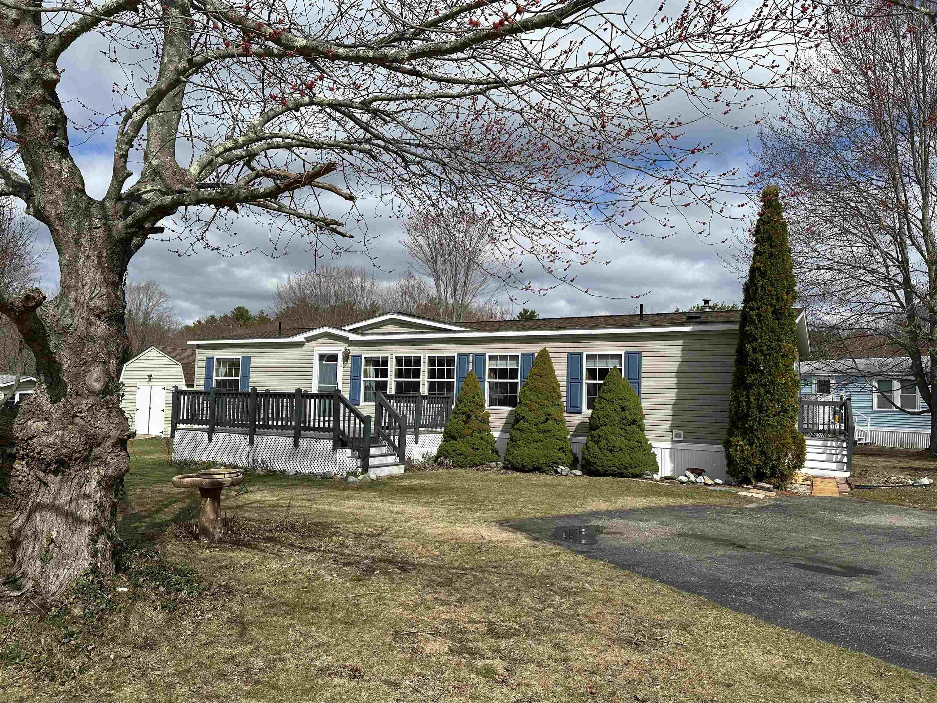Image 1: 4 Limestone Way