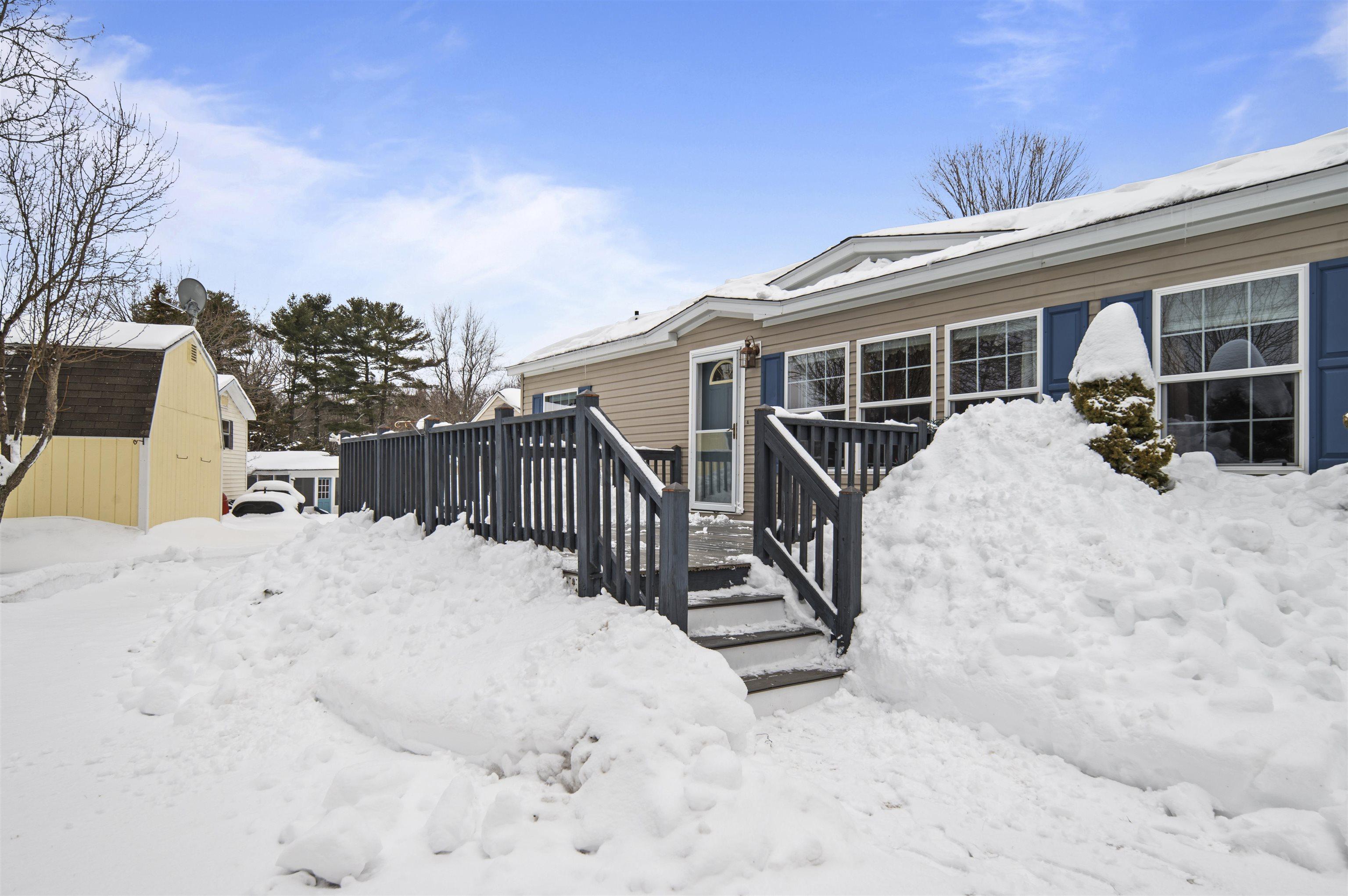 Image 4: Front Door & Deck