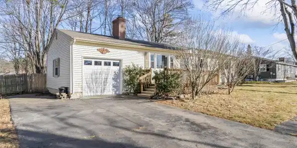 11 Denise Street