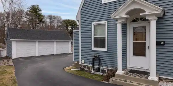 40 Concord Way