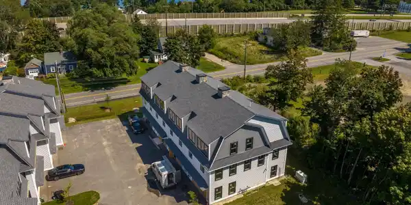 16 LITTLE BAY Drive