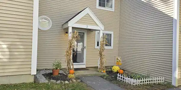 98 Henry Law Avenue